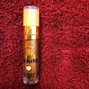 Too faced eye shadow